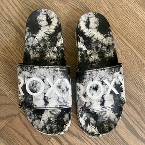 Roxy Slippy Black / white fade printed slide sandal